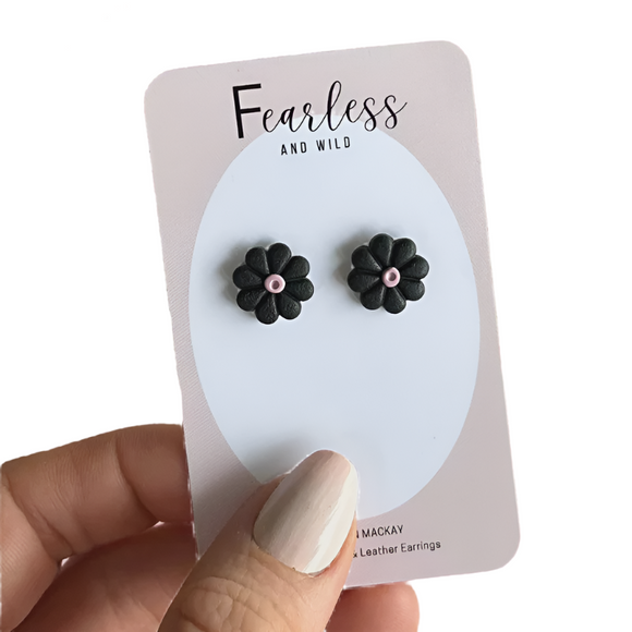 Studs - Black Daisy