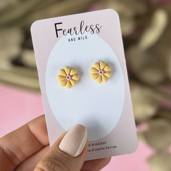 Studs - Yellow Daisy