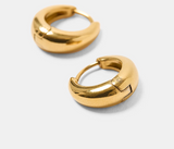 Milla Heart Asta Huggie Earrings - Gold